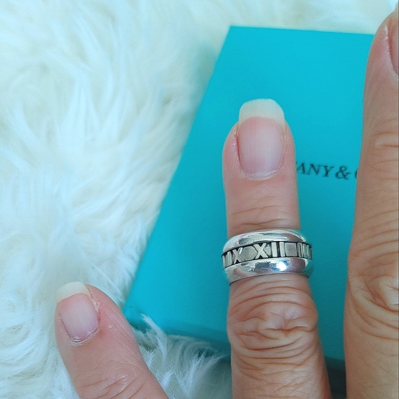 Authentic Tiffany & Co Sterling Silver Atlas Roman Numeral Wide Band Ring - Picture 3 of 13